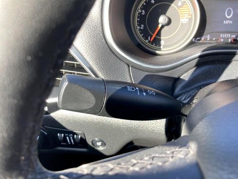 Used 2023 Jeep Cherokee Altitude Lux image 23