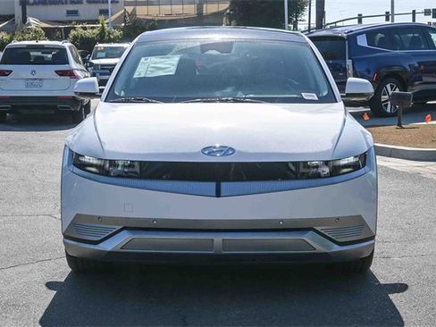 Used 2024 Hyundai Ioniq 5 Limited image 2