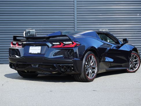 Used 2024 Chevrolet Corvette Stingray Preferred Conv w/ Z51 Performance Package RWD image 8