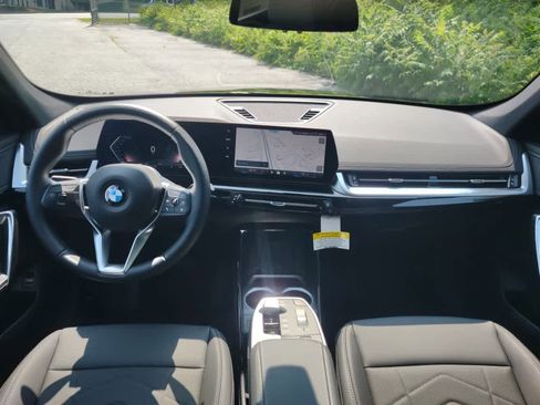 Used 2025 BMW X1 xDrive28i w/ Convenience Package image 25