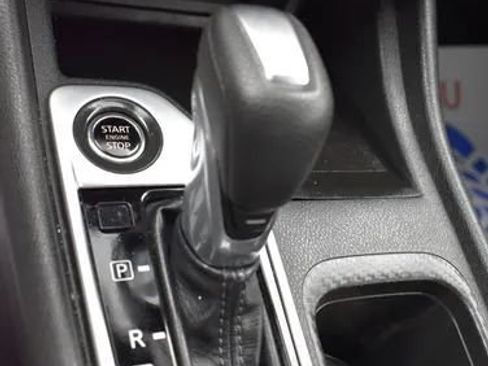 Used 2025 Nissan Sentra SV FWD image 33