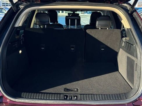 Used 2023 Lincoln Nautilus Reserve image 9