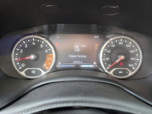 Used 2020 Jeep Renegade Trailhawk w/ Premium Leather Group image 24