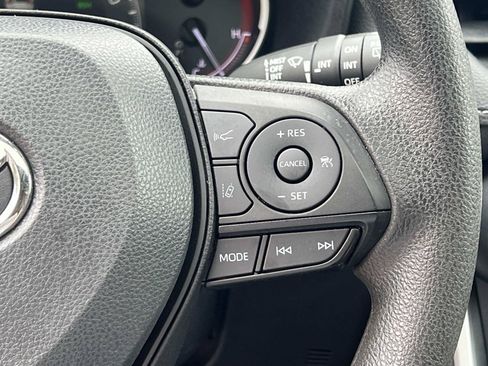 Used 2024 Toyota RAV4 XLE w/ Convenience Package FWD image 31