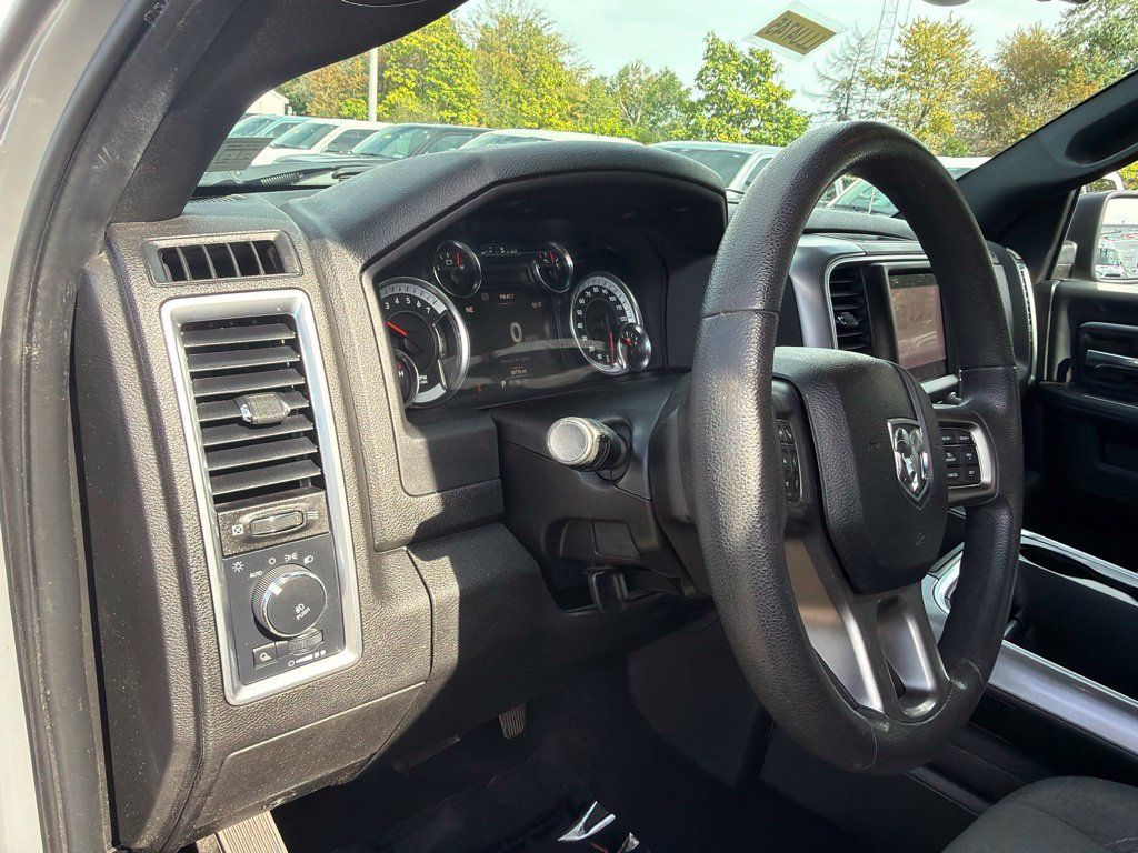 Used 2022 RAM 1500 Warlock w/ Ceramic Gray Warlock Package AWD/4WD image 21