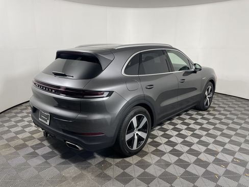 Used 2026 Porsche Cayenne E-Hybrid AWD/4WD image 7