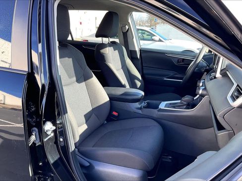Used 2024 Toyota RAV4 LE image 10