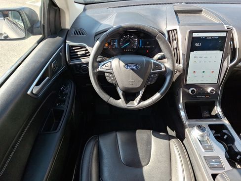Used 2022 Ford Edge Titanium AWD/4WD image 12