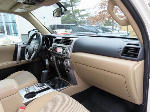 Used 2011 Toyota 4Runner 4WD image 18