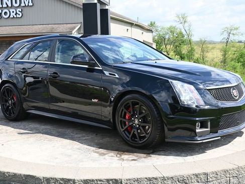 Used 2014 Cadillac CTS V RWD image 3