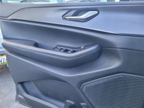 Certified 2024 Jeep Grand Cherokee L Laredo image 14