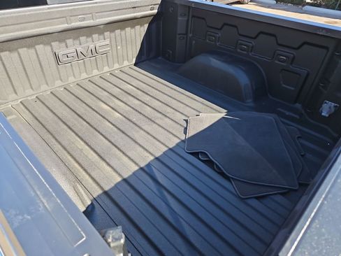 Used 2022 GMC Sierra 1500 SLT w/ SLT Premium Plus Package image 23