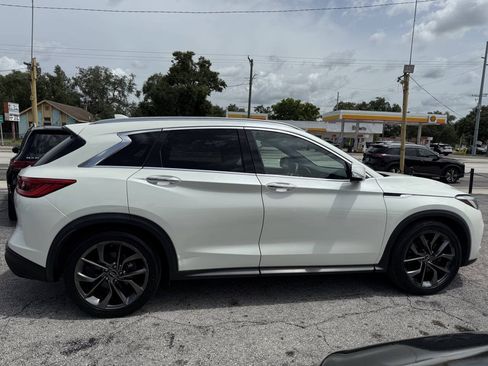 Used 2019 INFINITI QX50 Essential w/ Sensory Package AWD/4WD image 8