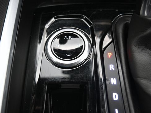 Used 2023 Chevrolet Colorado LT w/ LT Convenience Package III AWD/4WD image 22