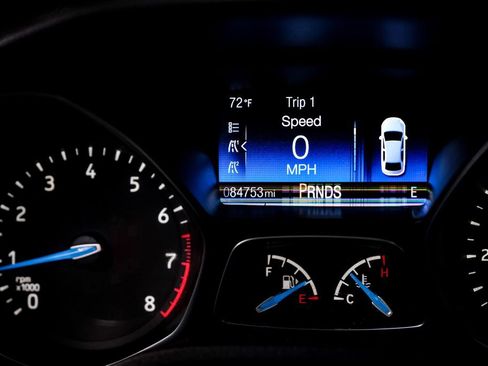 Used 2017 Ford Focus SEL image 20