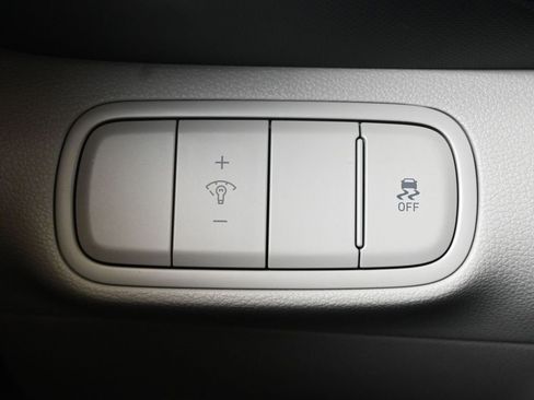 New 2026 Hyundai Venue SEL image 24