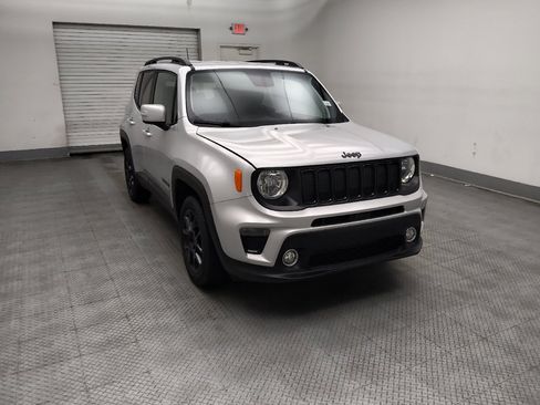 Used 2020 Jeep Renegade Altitude FWD image 13