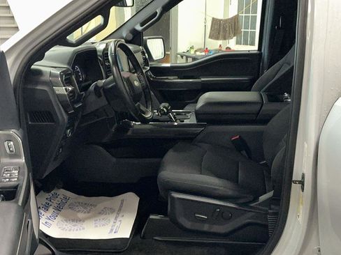 Certified 2022 Ford F150 XLT w/ Equipment Group 302A High image 9