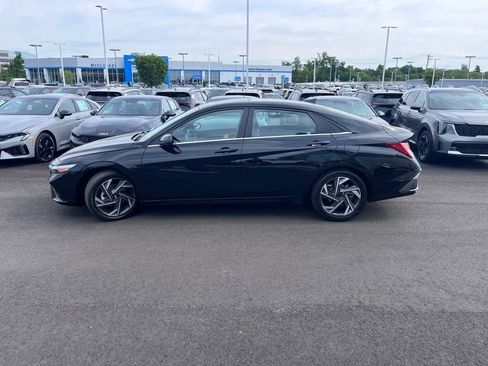 Used 2024 Hyundai Elantra Limited FWD image 6