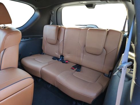Used 2024 INFINITI QX80 Sensory image 21