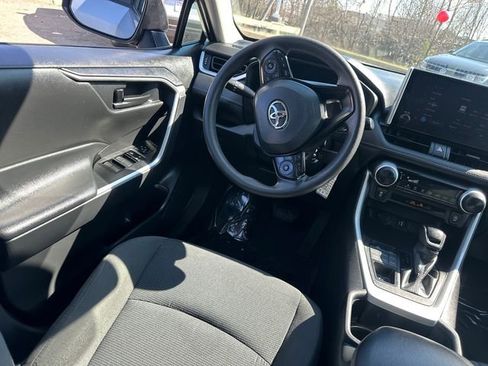 Used 2024 Toyota RAV4 LE AWD/4WD image 19