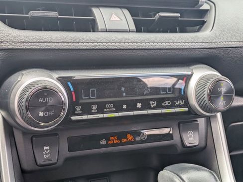 Used 2023 Toyota RAV4 XLE w/ Convenience Package FWD image 10
