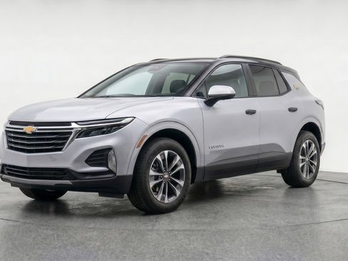 Used 2025 Chevrolet Equinox LT FWD image 3