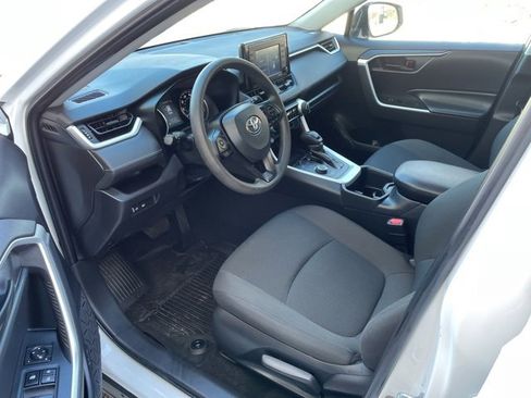 Used 2022 Toyota RAV4 LE image 13
