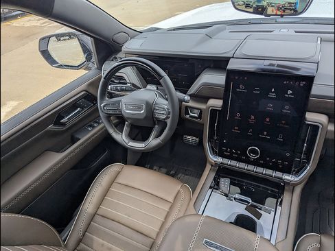 New 2026 GMC Yukon Denali Ultimate AWD/4WD image 22