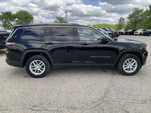 Used 2022 Jeep Grand Cherokee L Laredo w/ Luxury Tech Group I AWD/4WD image 15