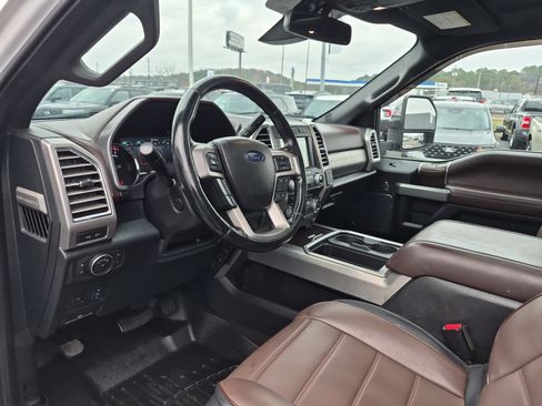 Used 2017 Ford F350 Platinum image 15