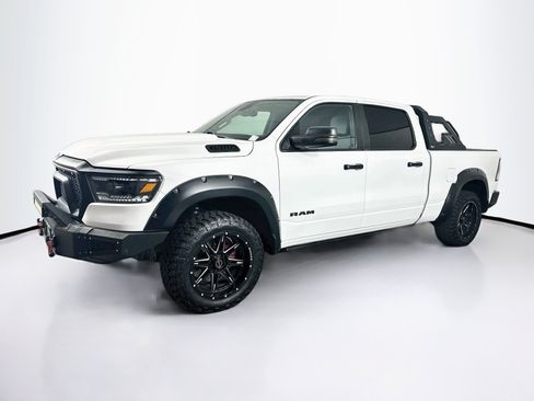 Used 2022 RAM 1500 Big Horn RWD image 3