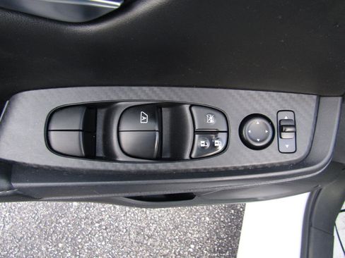 Used 2025 Nissan Sentra S w/ Lighting Package image 11