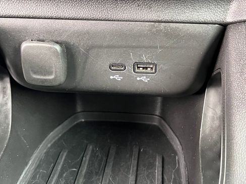 Used 2025 Chevrolet TrailBlazer LT AWD/4WD image 27