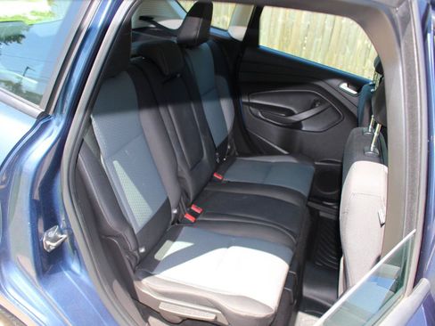 Used 2018 Ford C-MAX SE w/ Cold Weather Package FWD image 34