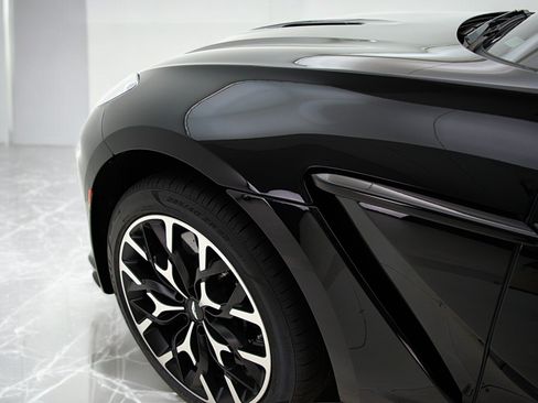 Used 2023 Aston Martin DBX 707 image 4