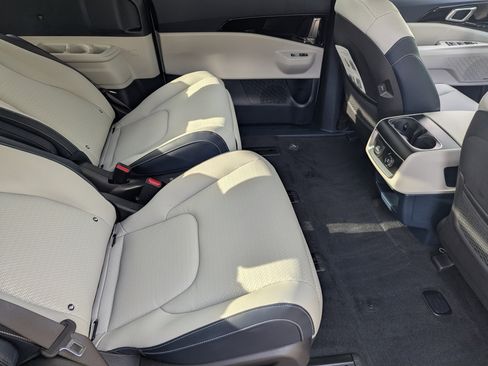 New 2026 Kia Carnival SX Prestige image 11