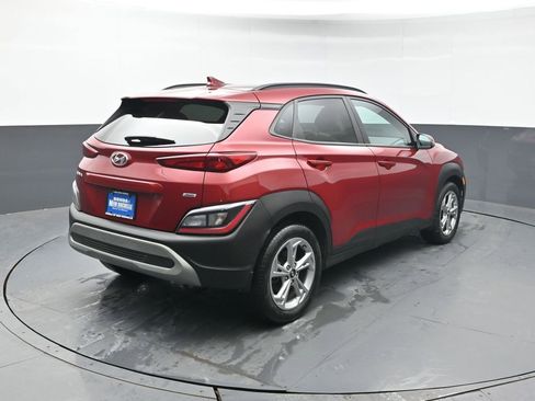 Used 2023 Hyundai Kona SEL w/ Winter Weather Package image 6