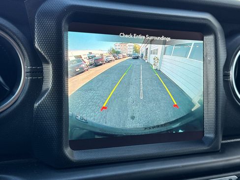 Used 2021 Jeep Wrangler Unlimited Sahara w/ Cold Weather Group image 20