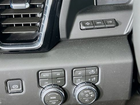 New 2026 GMC Sierra 3500 Denali w/ Denali Reserve Package image 9