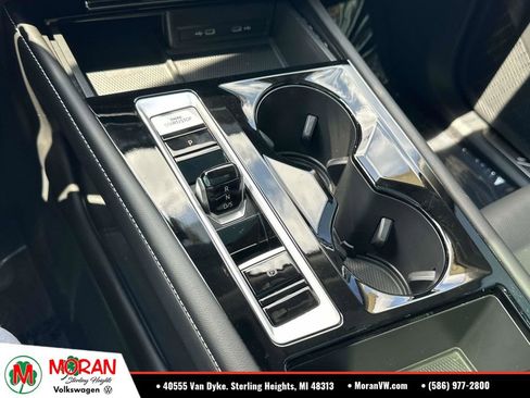 Used 2024 Volkswagen Atlas SEL Premium R-Line AWD/4WD image 33