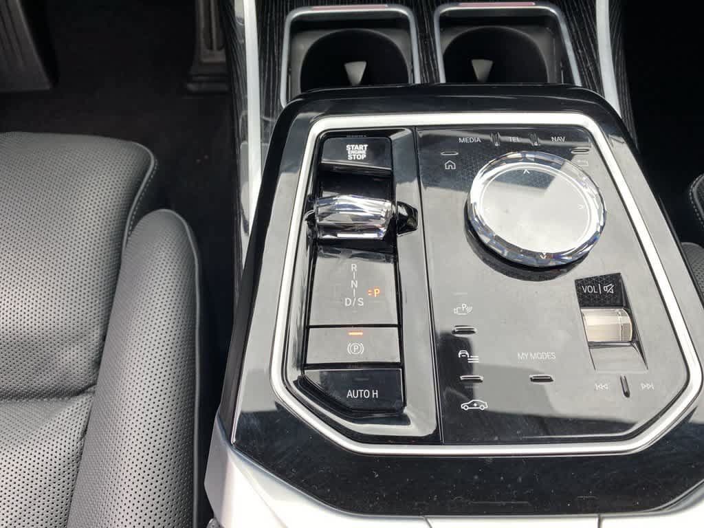 Used 2026 BMW 740i RWD image 25