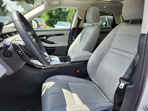 Certified 2025 Land Rover Range Rover Evoque S image 10