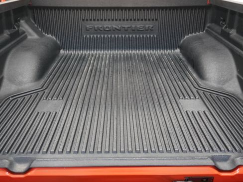 Used 2025 Nissan Frontier PRO-4X w/ Tow Package AWD/4WD image 23