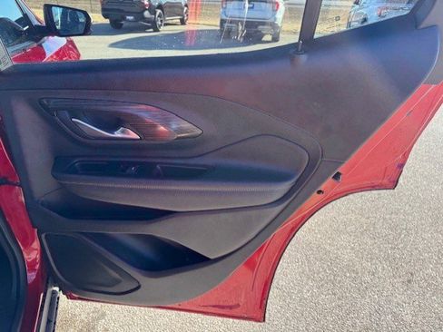 Used 2022 GMC Terrain SLT w/ Infotainment Package II image 29