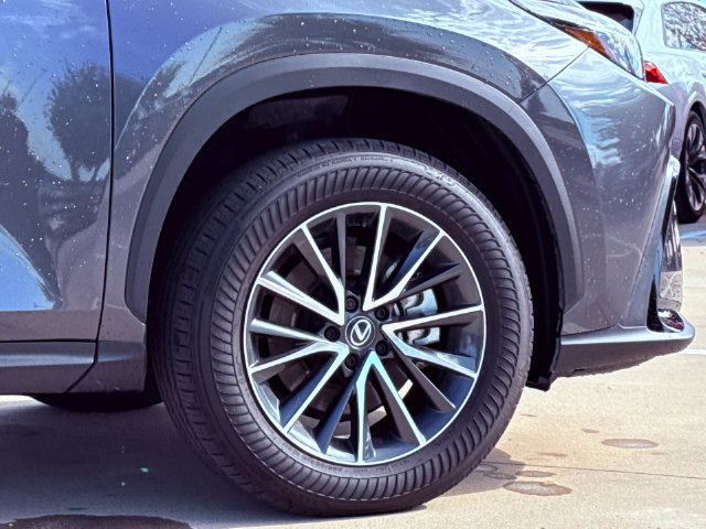 Used 2025 Lexus NX 350h AWD w/ Accessory Package (2T) image 19