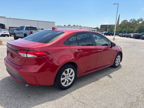 Used 2020 Toyota Corolla LE FWD image 4