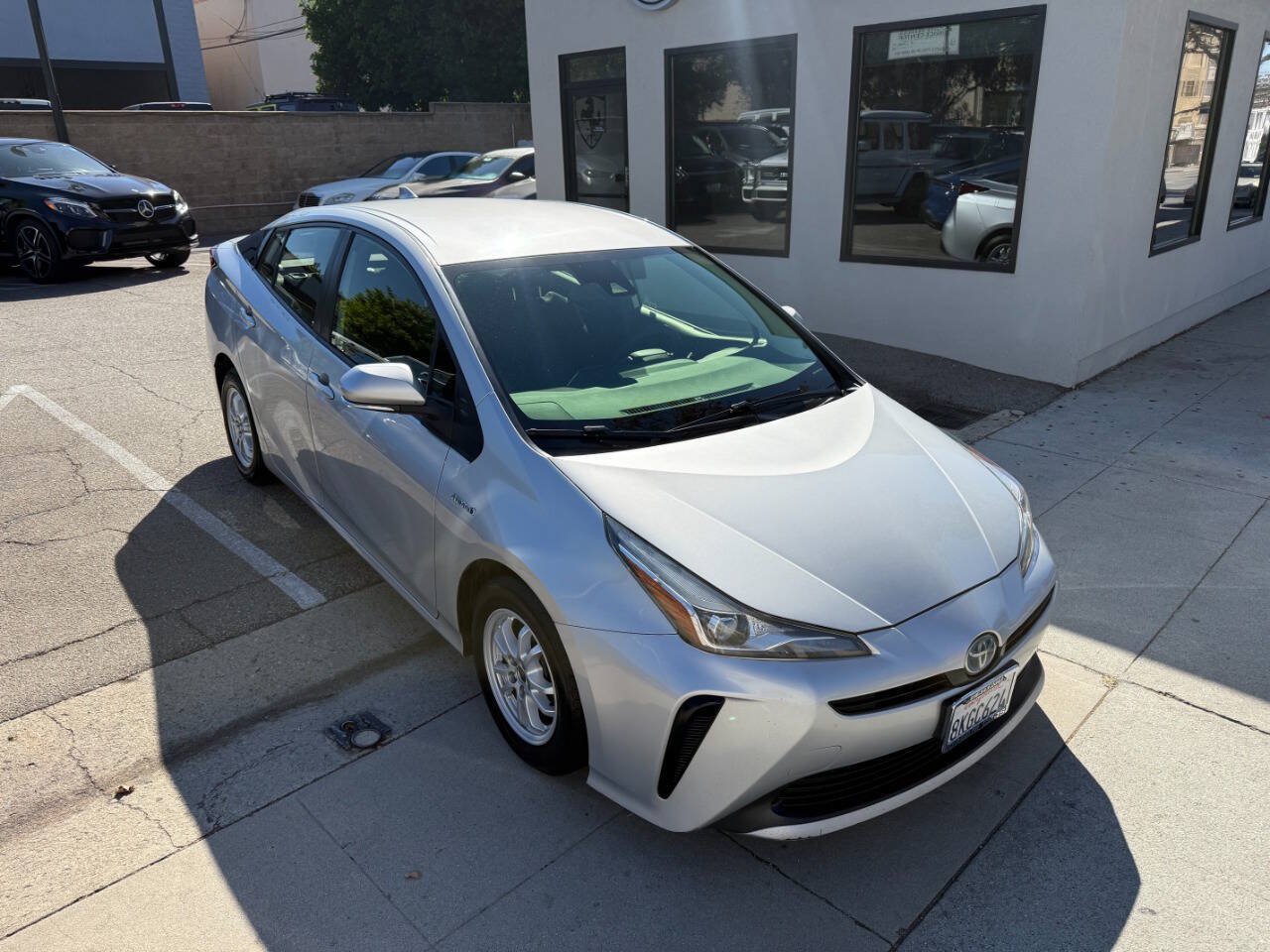 Used 2019 Toyota Prius L Eco FWD image 16