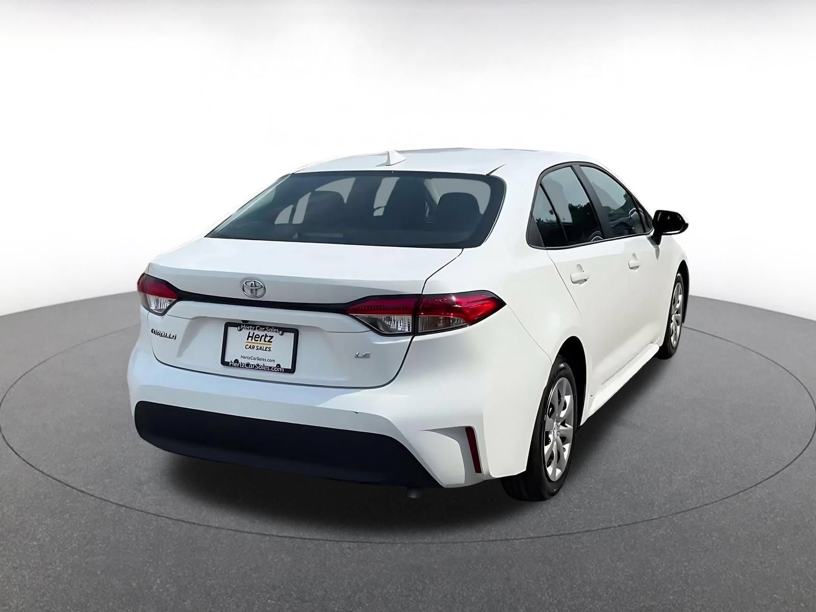 Used 2025 Toyota Corolla LE FWD image 13