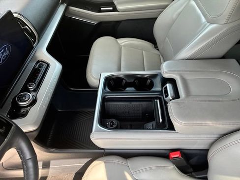 Certified 2025 Ford Expedition Active AWD/4WD image 87